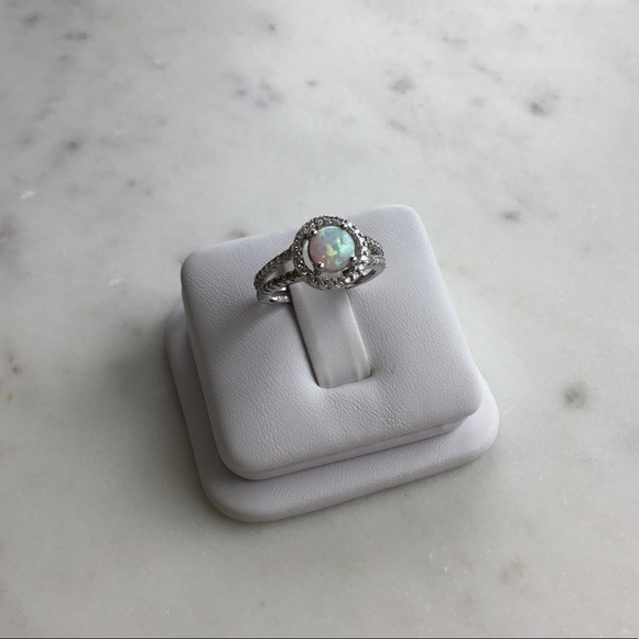 Sale $30 Firm! Sterling Silver White Opal Cz & Clear Cz Ring - Picture 16 of 17